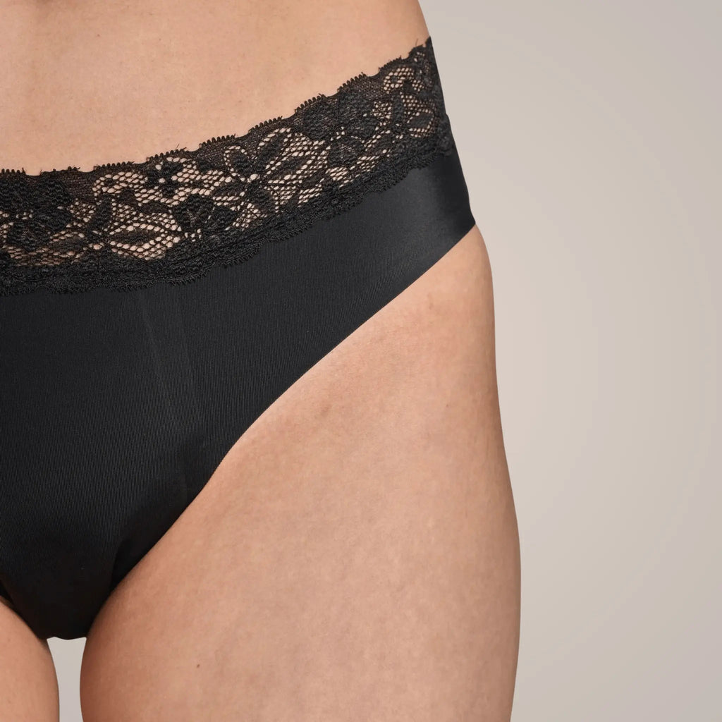 Magnolia Pro - seamless Periodenslip mit Spitze